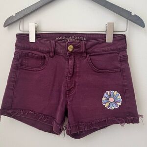 American Eagle Burgundy Shorts High Rise Stretchy Size 4 Patch details, Raw Hem